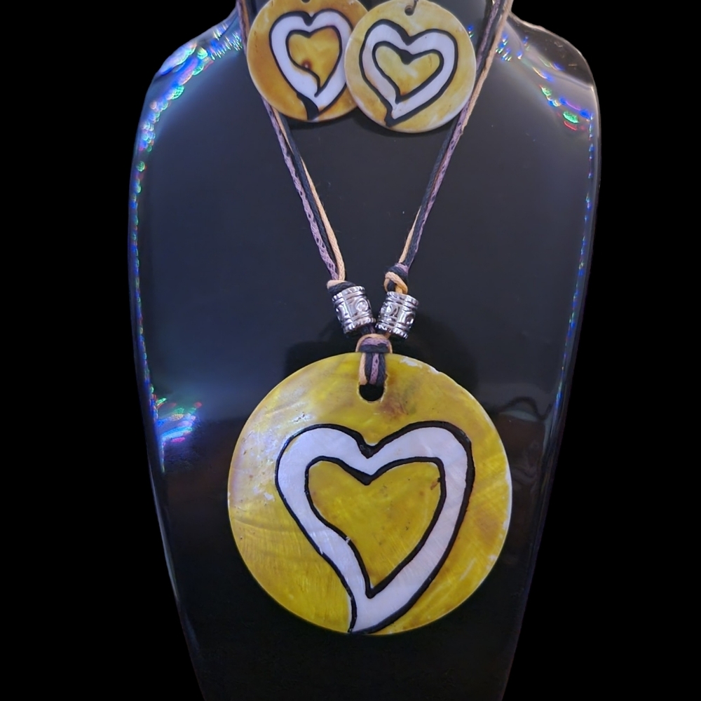 Hand Crafted Jewelry Yellow Heart Shell Coin Statement Necklace & Earrings set - Picture 7 of 16